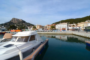 Marina 1-B